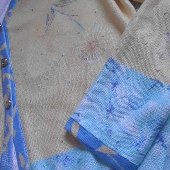 ST JOHN SPORT..FLAW..NWOT - Picture 4 of 8